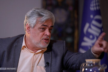 مهاجری:ساکت‌کردن چند نماینده بی پروا و جبهه پایداری کار سی ثانیه است اما…/ با پایان درگیری‌ها کاسبان جنگ و تحریم نه نان اقتصادی دارند و نه نان سیاسی